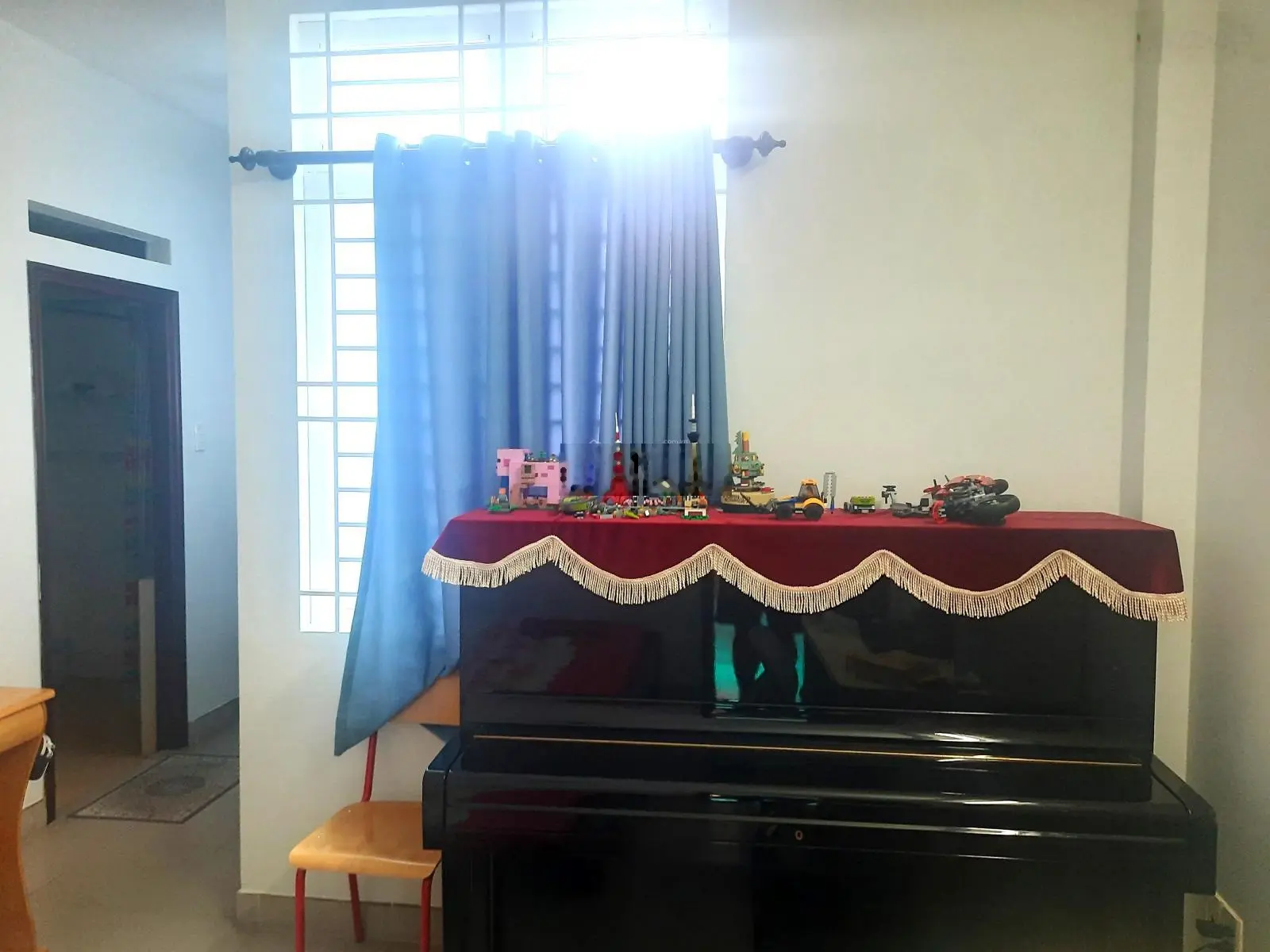 Bán nhà Nở Hậu khu an ninh Lê Văn Sỹ Phú Nhuận, 4 tầng, thông thoáng, giá 8.8 tỷ
