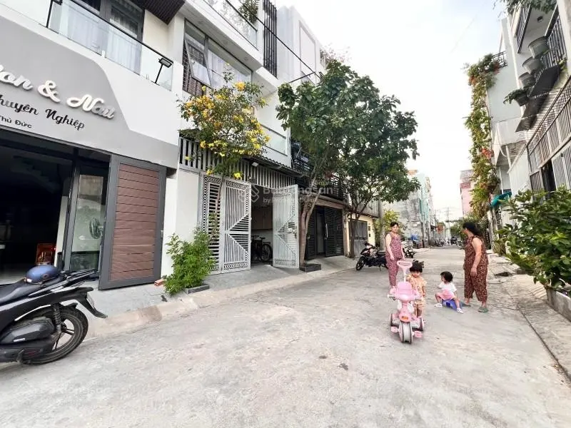 Nhà đẹp xe tải tránh gần Tô Ngọc Vân, Tam Phú, Thủ Đức 57m² Sổ hồng riêng giá tốt 4.5 tỷ