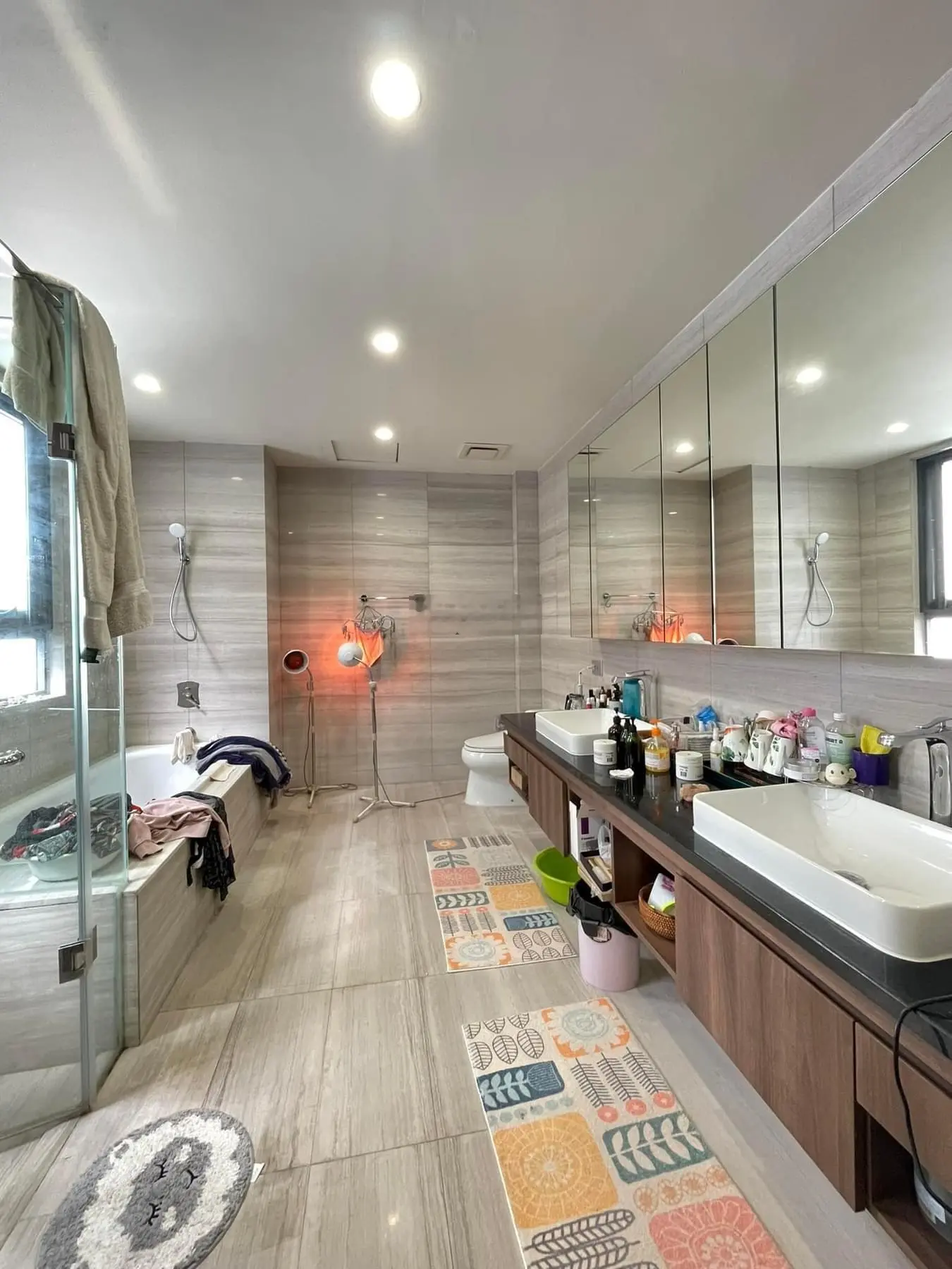 Bán căn biệt thự The Manor Central Park 202m2 sổ đỏ đầy đủ nội thất giá 69,5 tỷ có thương lượng