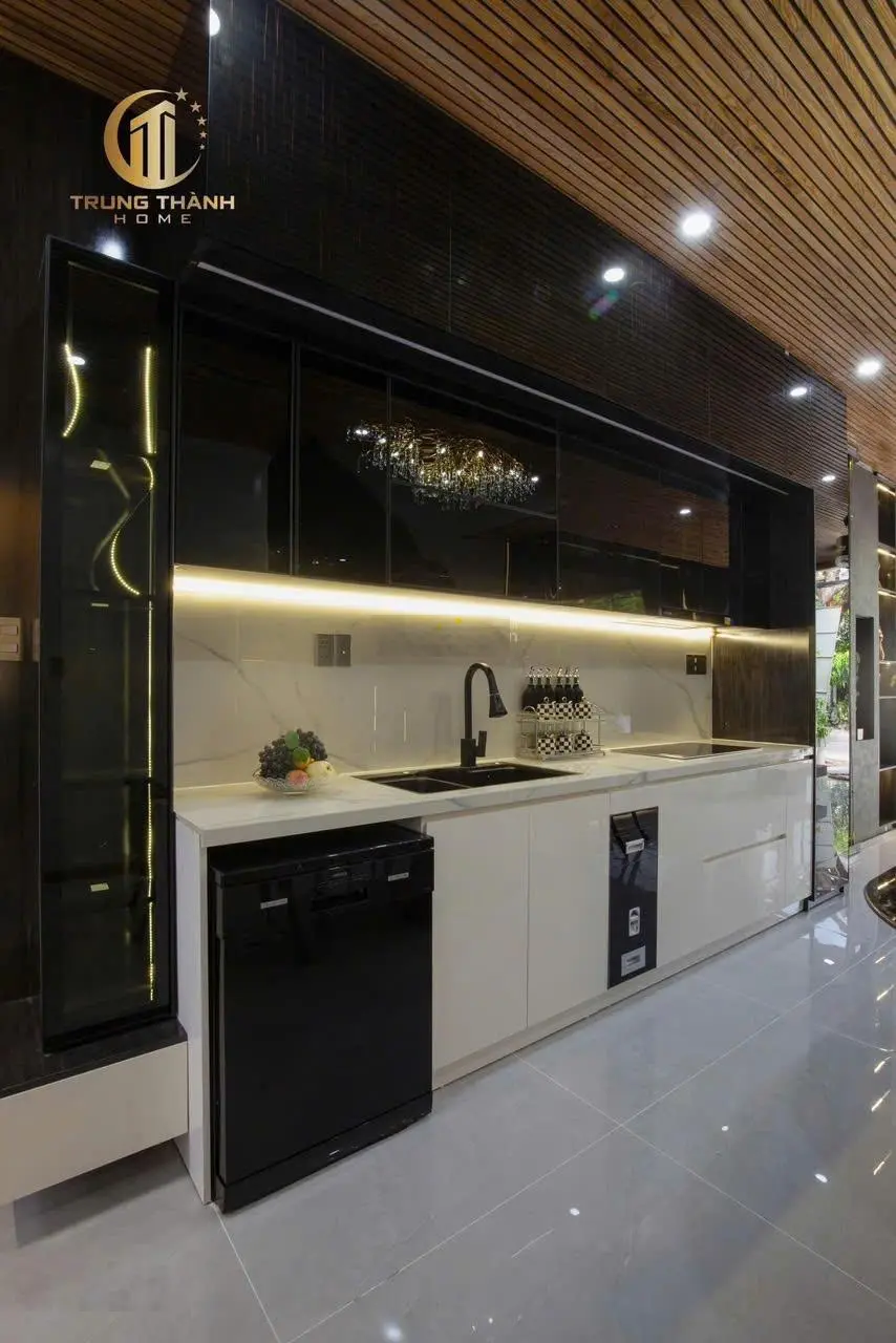 Siêu phẩm nhà 3 tầng- MT đường 10m5 Trần Nguyên Đán- cạnh khu shophouse NSS- gần biển- giá 8.250 tỷ