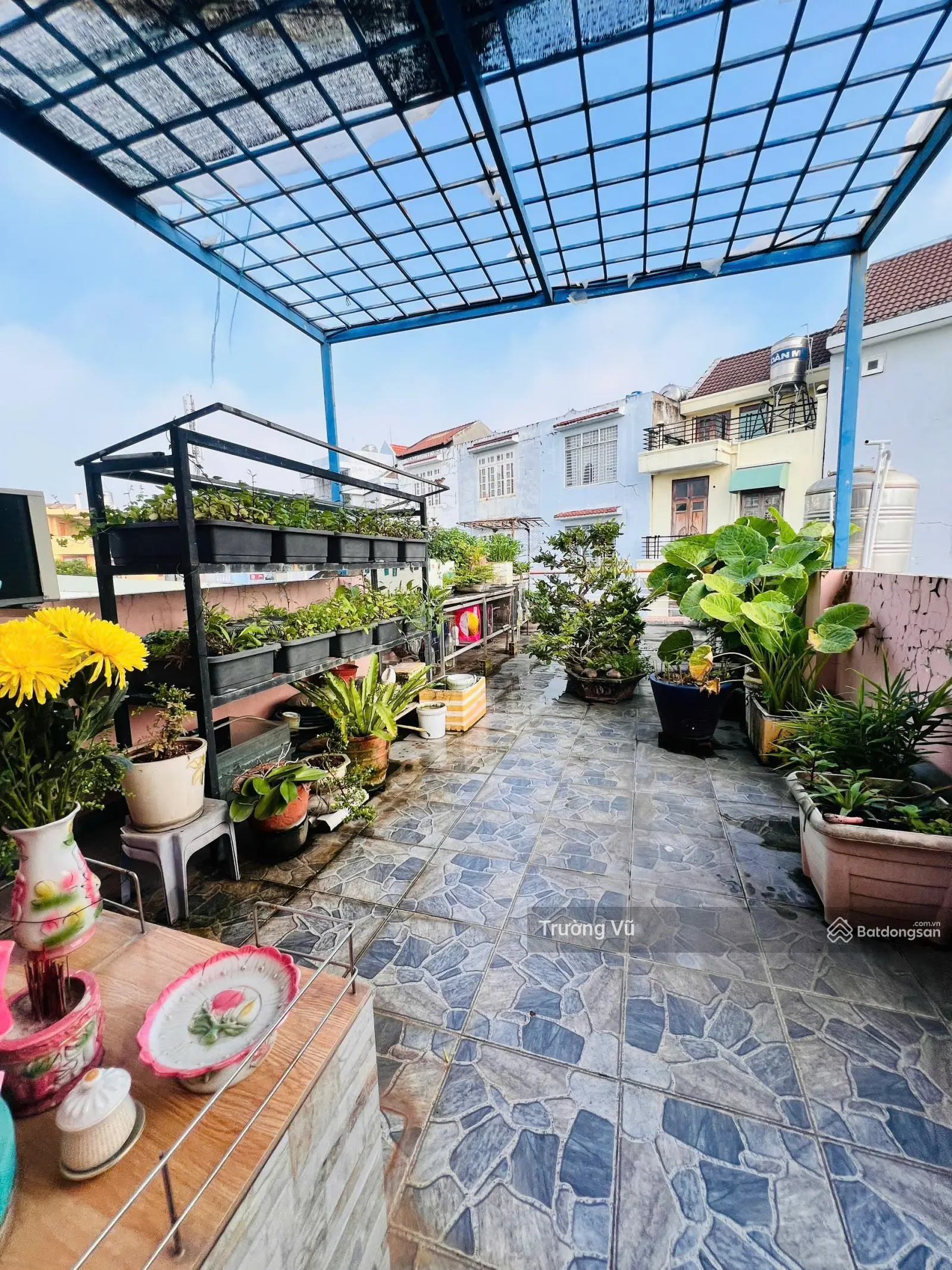 Nhà 3 tầng 2 mặt tiền 4x25 100m2 giá 6 tỷ hơn, gần mặt tiền đường, xe hơi vô nhà Linh trung thủ đức