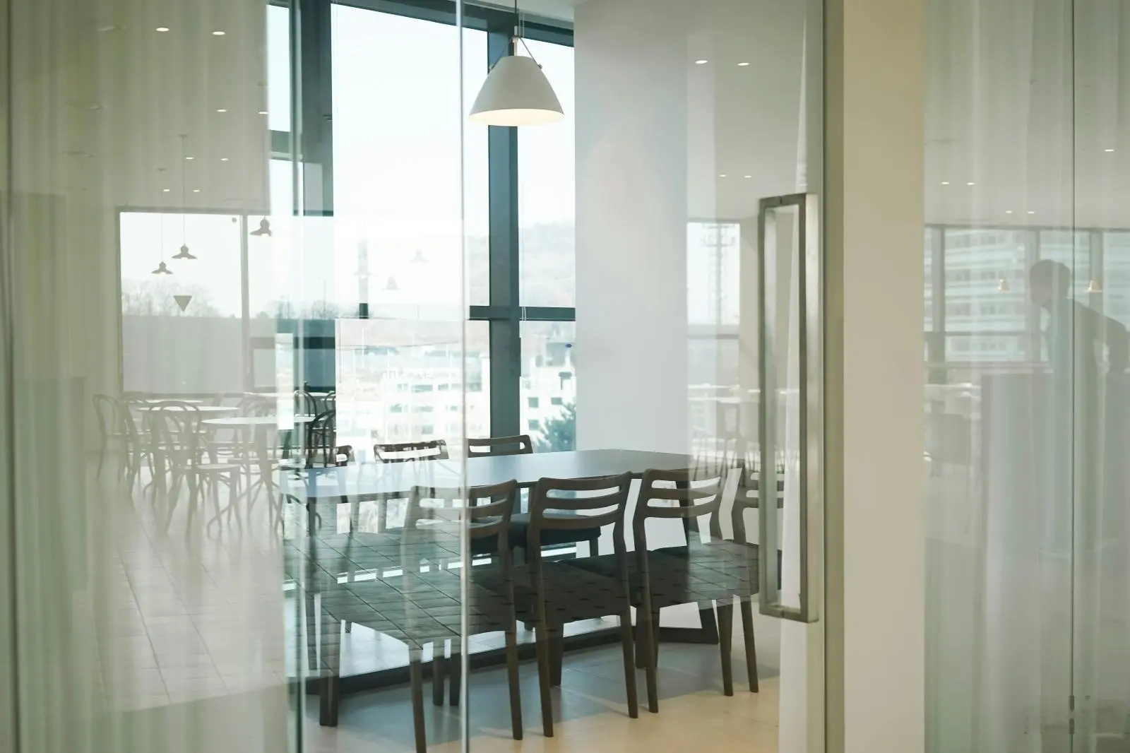 Bán nhà 2 MT Hoàng Việt, Q. Tân Bình - DT: 8.6 x 25m CN: 202m2 7 tầng - HĐT 210 triệu - giá 63 tỷ