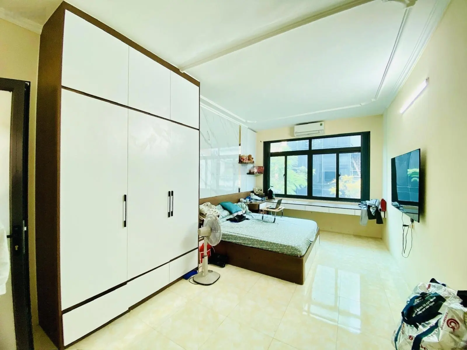 Mặt phố trung tâm hai bà trưng-nhà đẹp +thông số đẹp+dòng tiền cao 39m+m tiền 3,8m-sổ đẹp-16,4tỷ