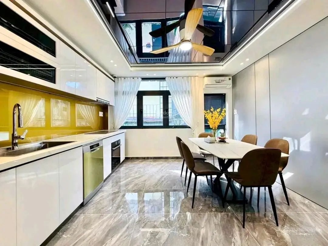Tôi cần bán gấp căn nhà Nguyễn Kiệm - Phường 9 - Phú Nhuận, đang cho thuê 23tr, giá 3tỷ260/78,6m2