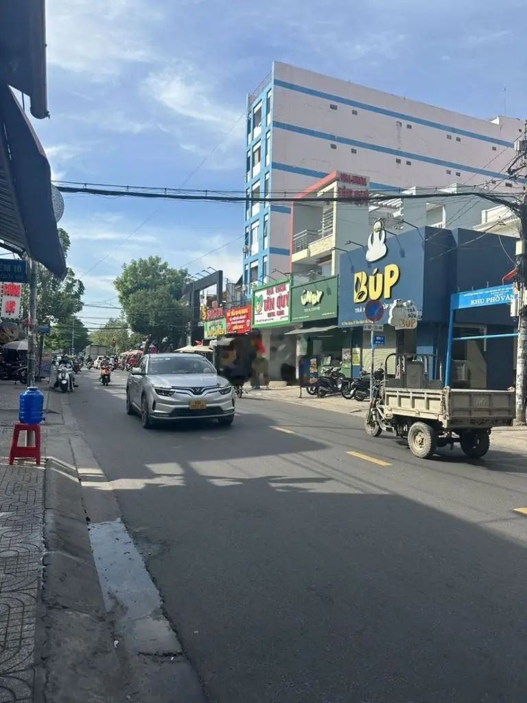 MTKD Thống Nhất , 4x19 đúc 2 lầu sân thượng
