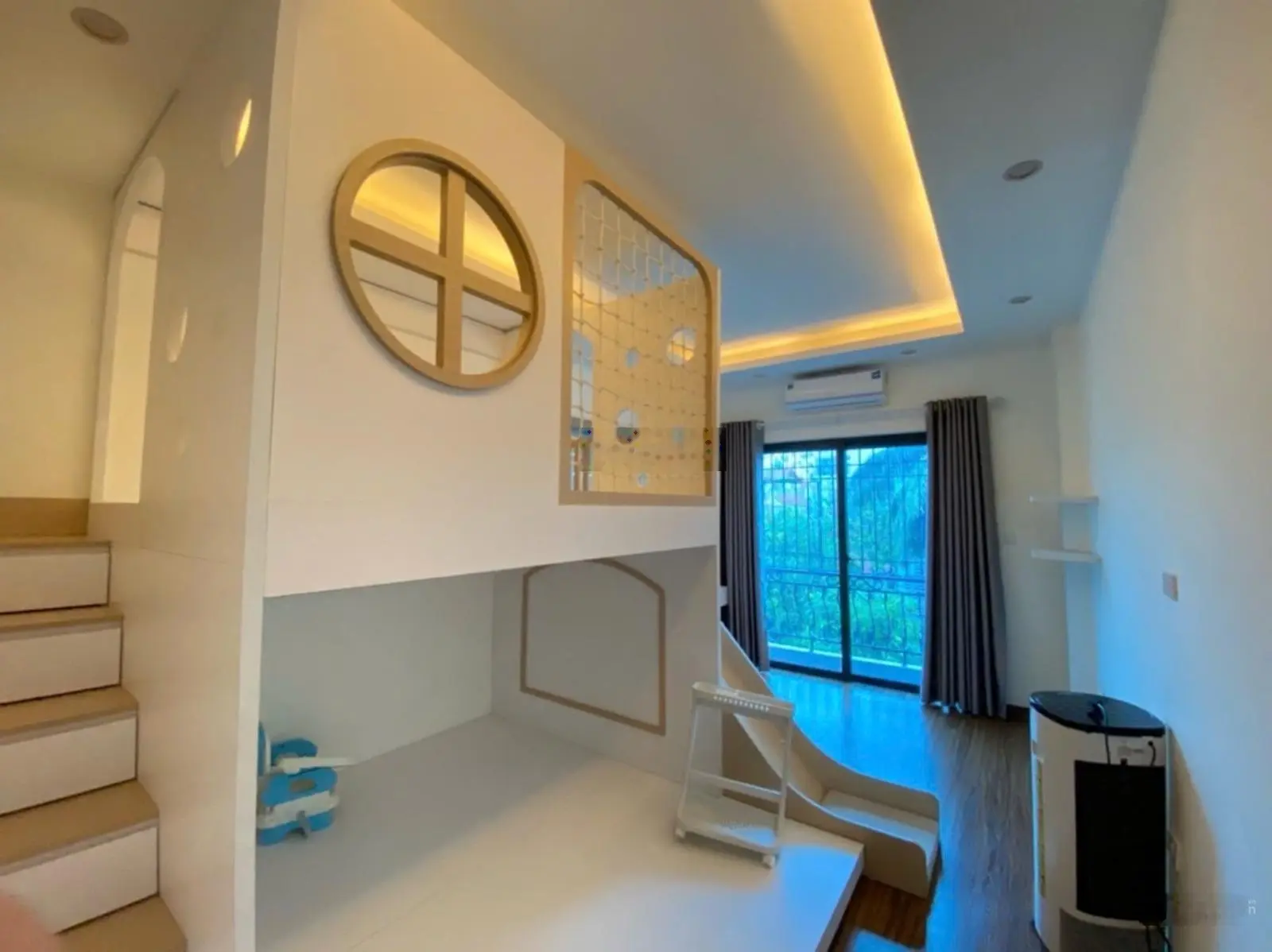 Bán gấp nhà đẹp Lai Xá 35m2x5T, lô góc, full nội thất xịn, oto đỗ cửa, thông ra QL32, chỉ 4.2 tỷ TL