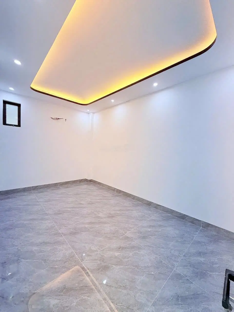 Bán nhà mới k193 Hà Huy Tập, chỗ Bờ Hồ rất mát mẻ, xe ô tô đậu vô tư