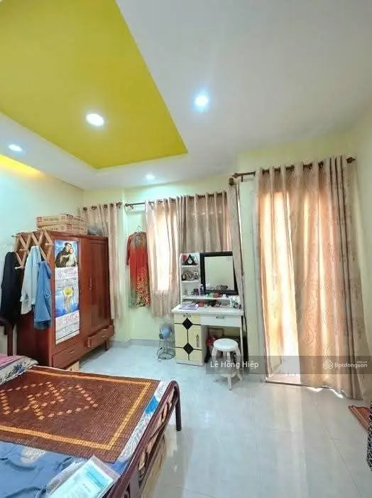 Lạc long quân, xe hơi tới cửa, tân bình. 4,2*13m, 3tầng, chỉ 6,5 tỷ.