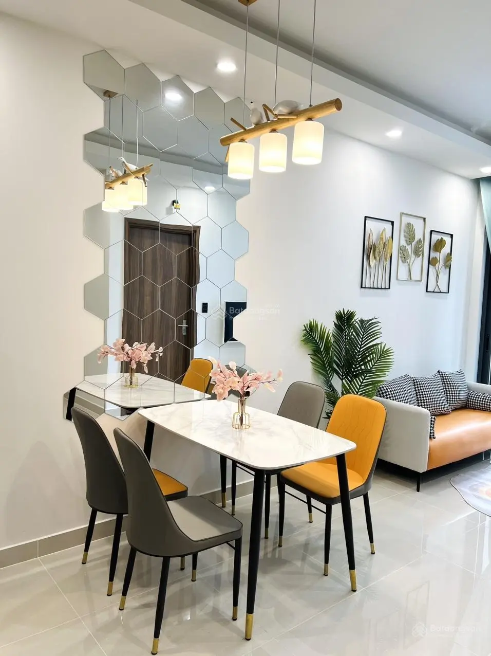 Bán gấp căn hộ Q7 Riverside view sông 1PN (53m2) giá 2.2tỷ, nhận nhà ngay. LH: 0911 850 ***