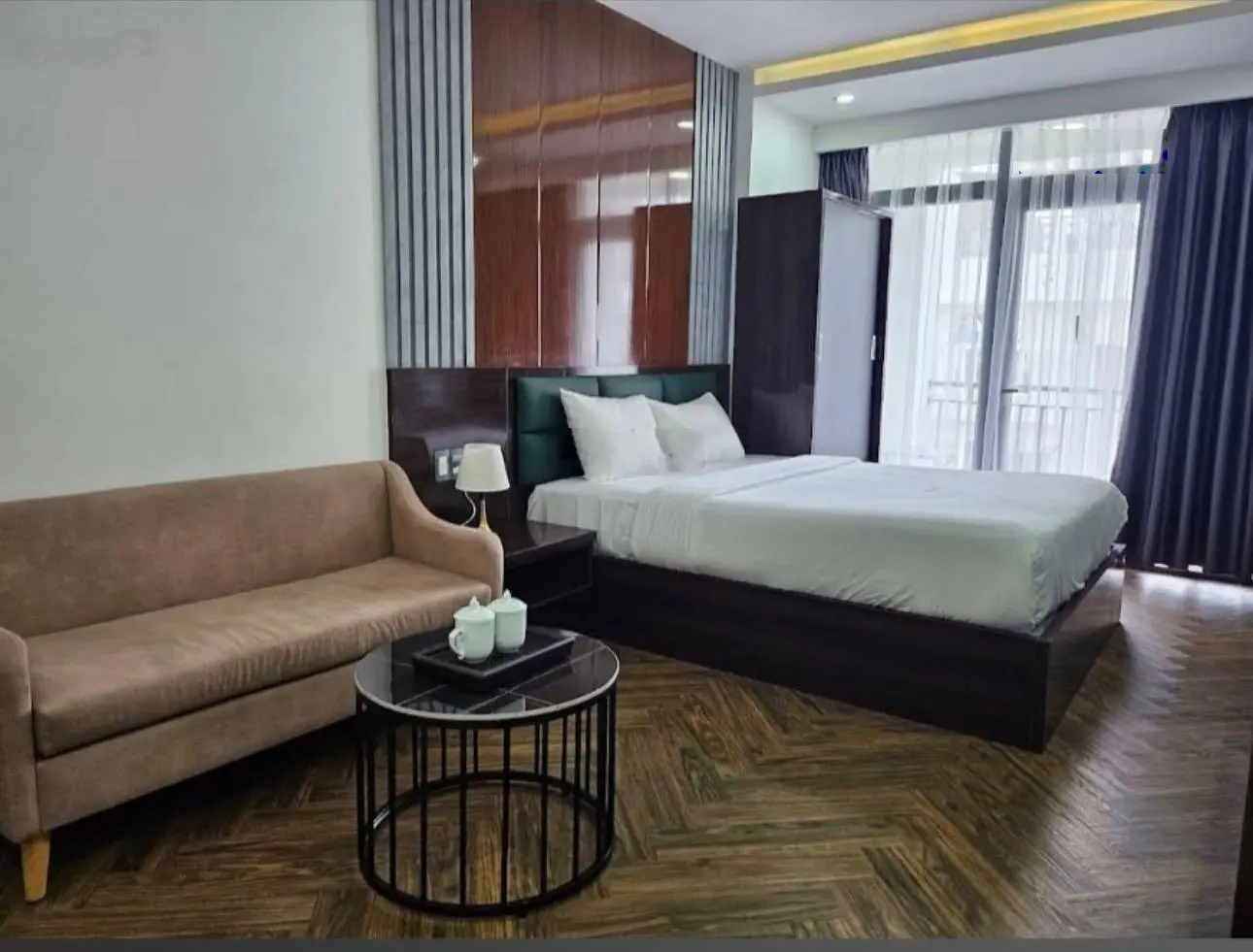 Bán khách sạn 11 tầng đường An Thượng 29