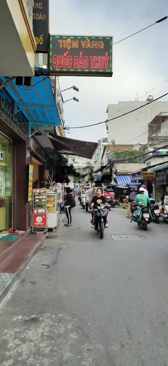 Bán nhà MTKD đường Hoàng Ngọc Phách, ngay chợ với công viên giá 14.6 tỷ Tl