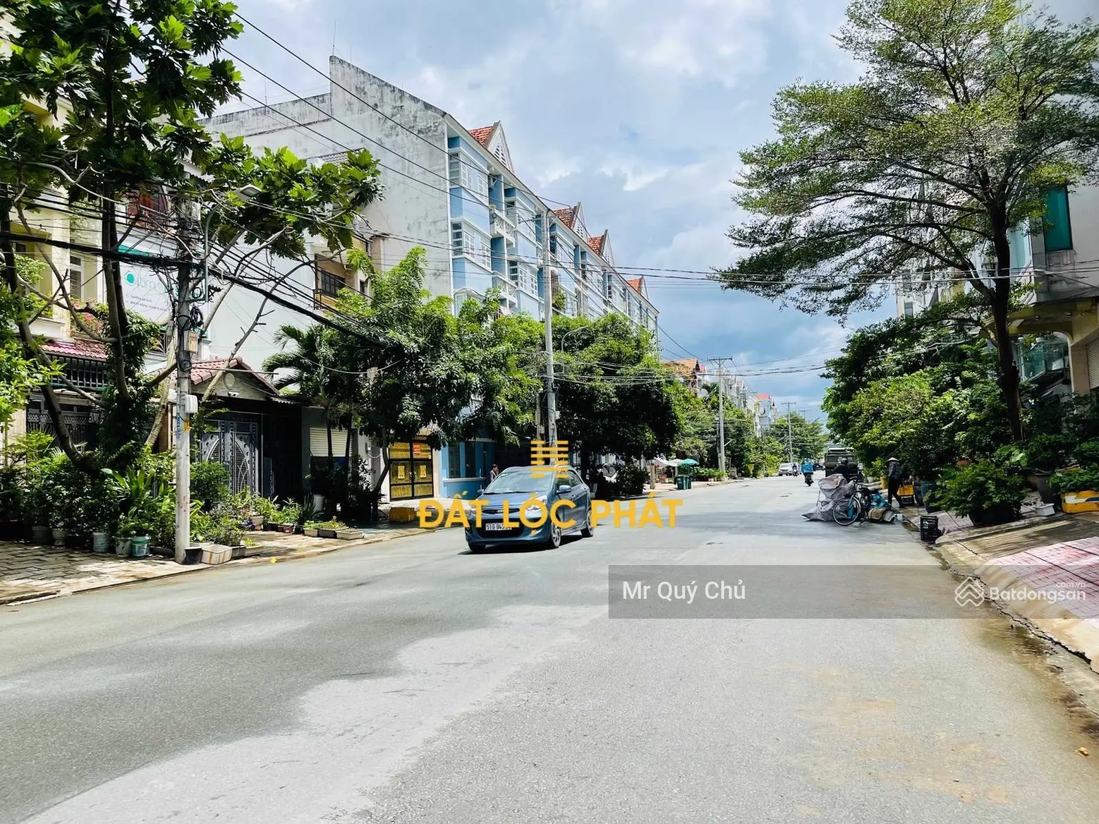 Nợ ngân hàng! Chủ nhà bán gấp nhà phố 4 tầng - full nội thất, đường 14m Phú Thuận - Giá: 10.5 tỷ