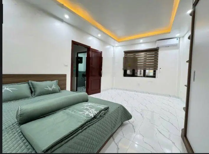 Siêu hiếm, 15.1 tỷ, 77m2, nhà 4 tầng, MT 6.5m, phố 19 Tháng 5 - Hà Đông, sân vườn trồng cây, ô tô