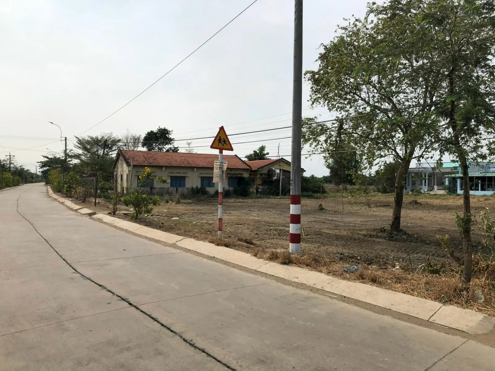 Chính chủ rao bán, siêu phẩm duy nhất tại đường Trần Văn Nghĩa, 18 triệu/m2, 300m, còn thương lượng