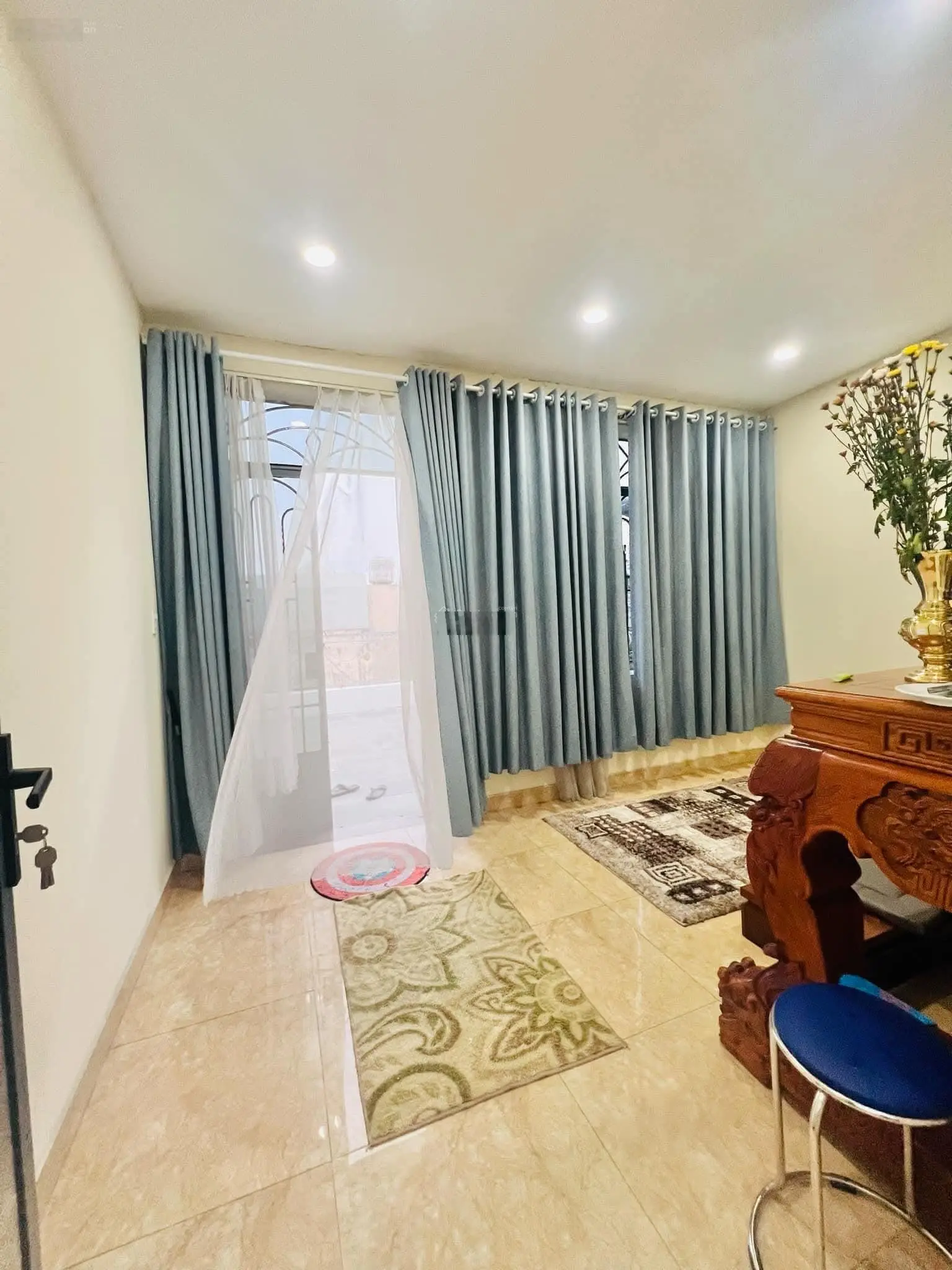 Nhà khu V.I.P cán bộ, đường hẻm an ninh, gần Vincom, Lotte Cộng Hoà, dưới 200tr/m2