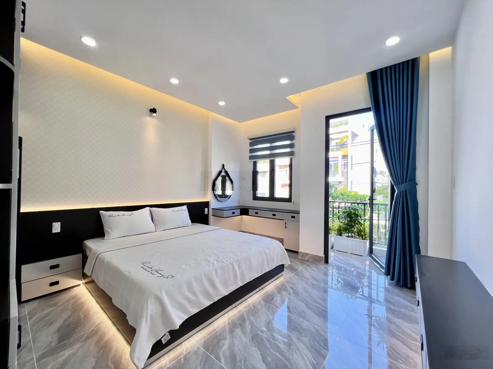 Nhà mặt rạch 4 x 22m ngay trường học đường Tô Ngọc Vân Q12
