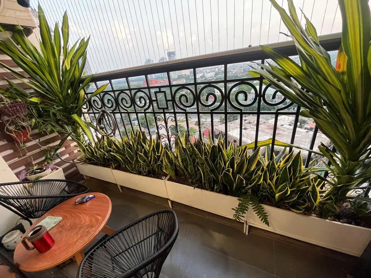 Chính chủ cần bán gấp căn hộ (3PN 114 m) 18 Phạm Hùng .Sổ đỏ,Bao phí ,Bàn giao 2025.LH 0983 063 ***