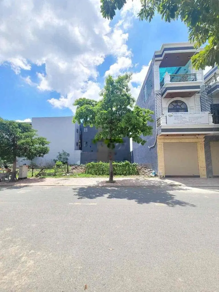 Bán đất chính chủ 200m2/ giá 800TR SHR Tân Uyên, Bình Dương