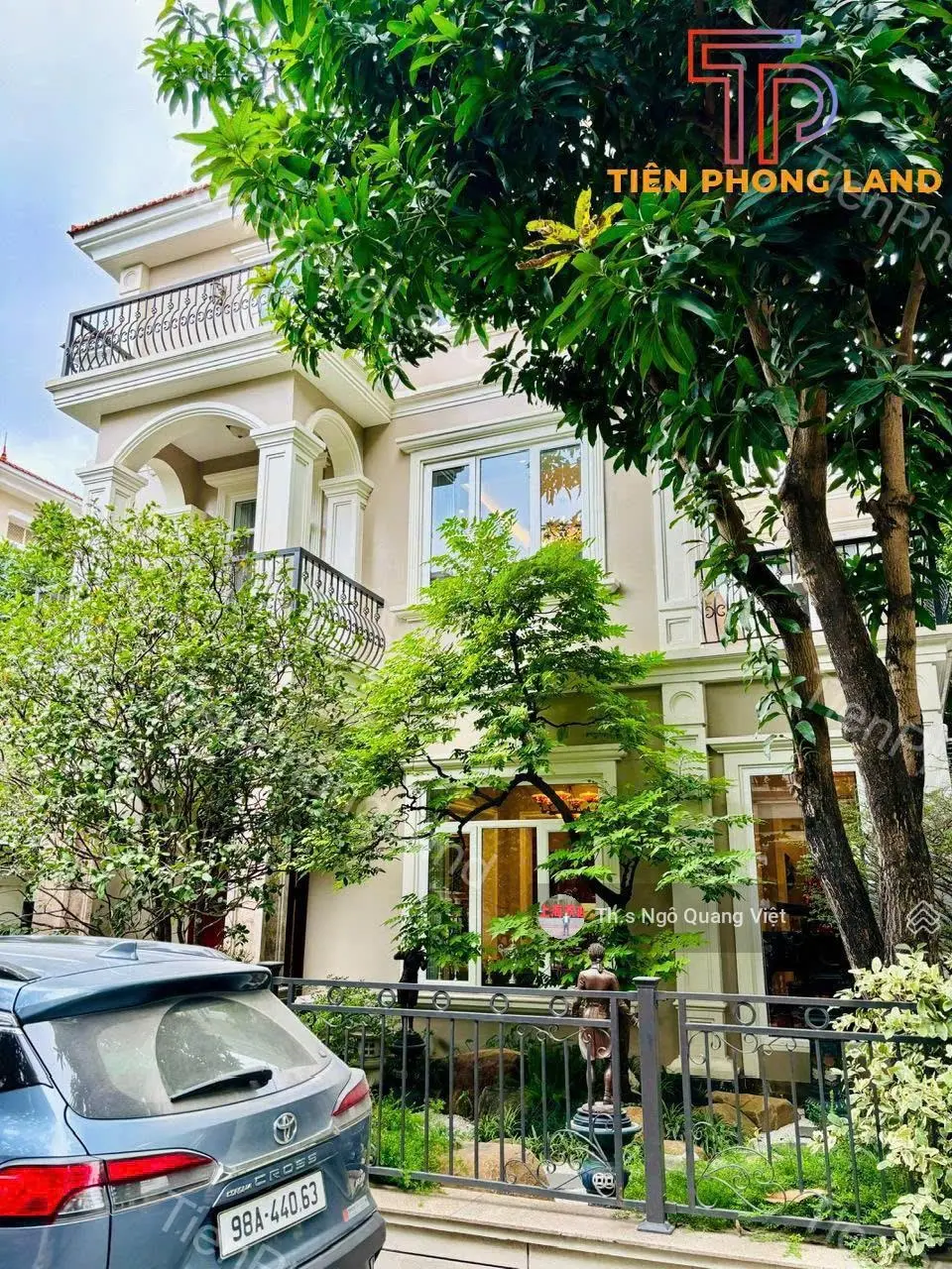 Sốc biệt thự 210m2 full nội thất cao cấp phong cách Châu Âu siêu đẹp tại Splendora. Giá siêu tốt