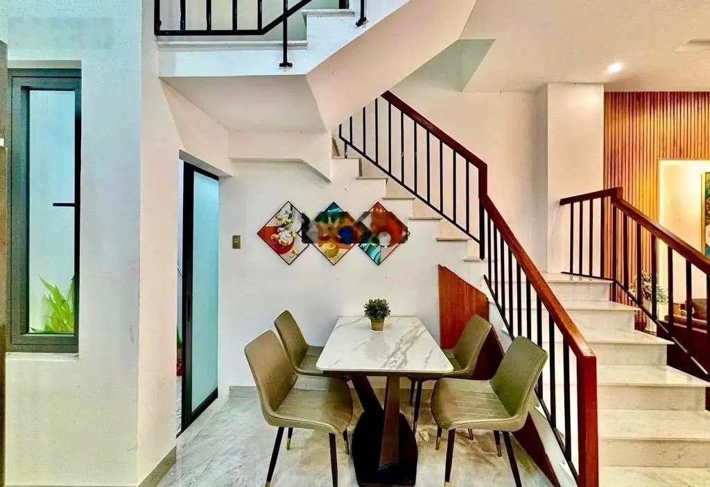 Nhà 4tầng kiên cố trung tâm hoà cường bắc hải châu,cách nhà 30m tô đậu đỗ ngày đêm -full nội thất