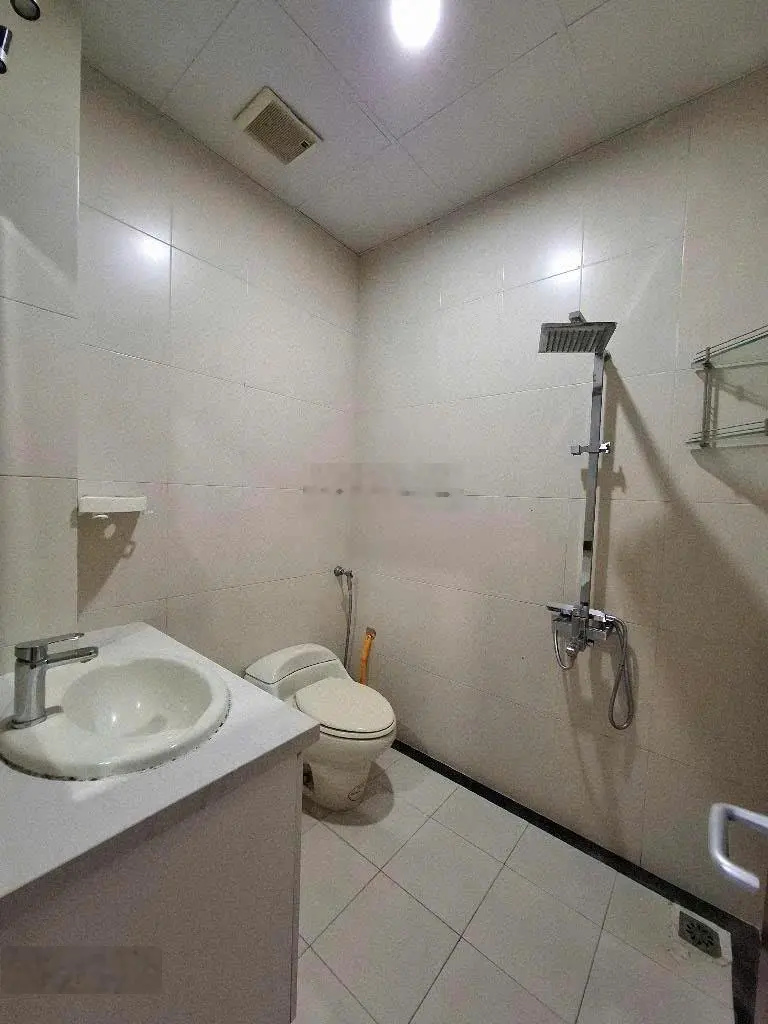 Phố Nguyễn Văn Huyên - Trước nhà Thoáng Vĩnh viễn - DT 82m x4 T - MT 5.6m - chỉ từ 27ty