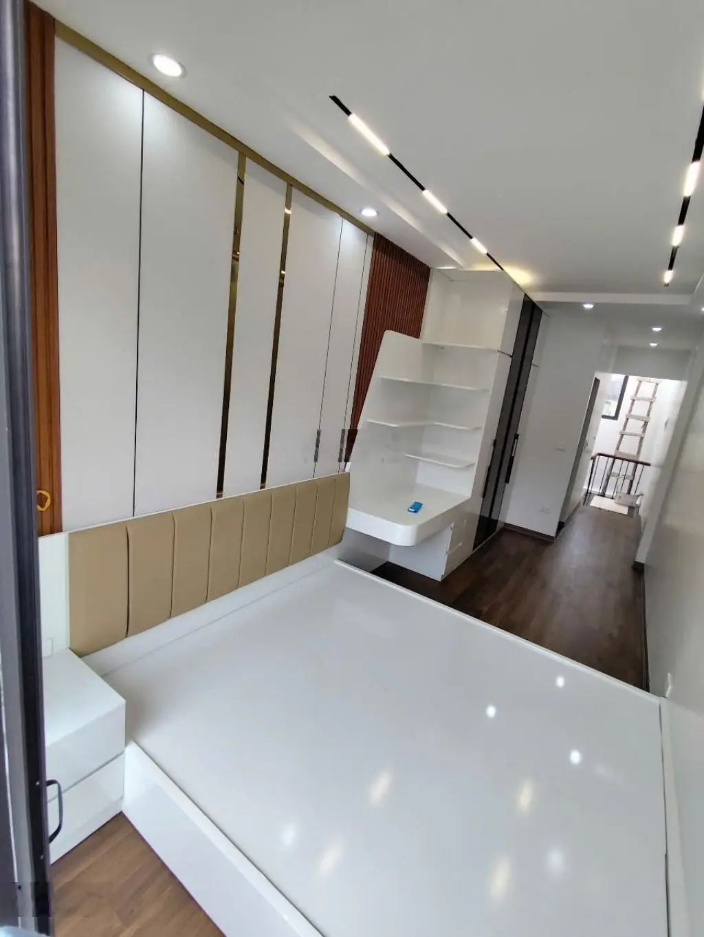 Đại La - Hai Bà Trưng - nhà xây mới tặng full nội thất. SĐCC sẵn sàng giao dịch