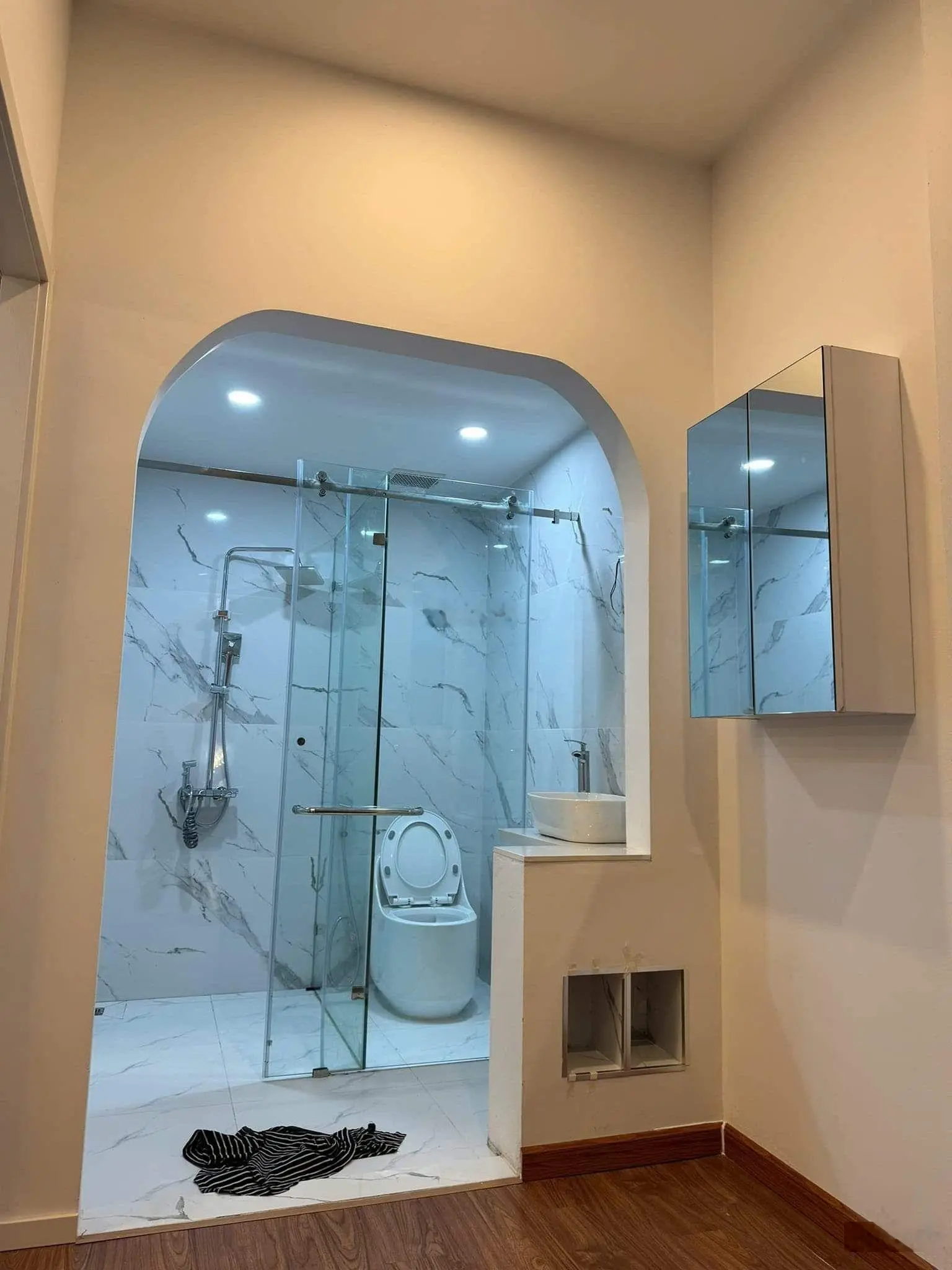 Bán nhà riêng 5 tầng tại ngõ 39 Phố Vạn Phúc, Hà Đông, 45m2 giá 9.5 tỷ liên hệ 0816274575