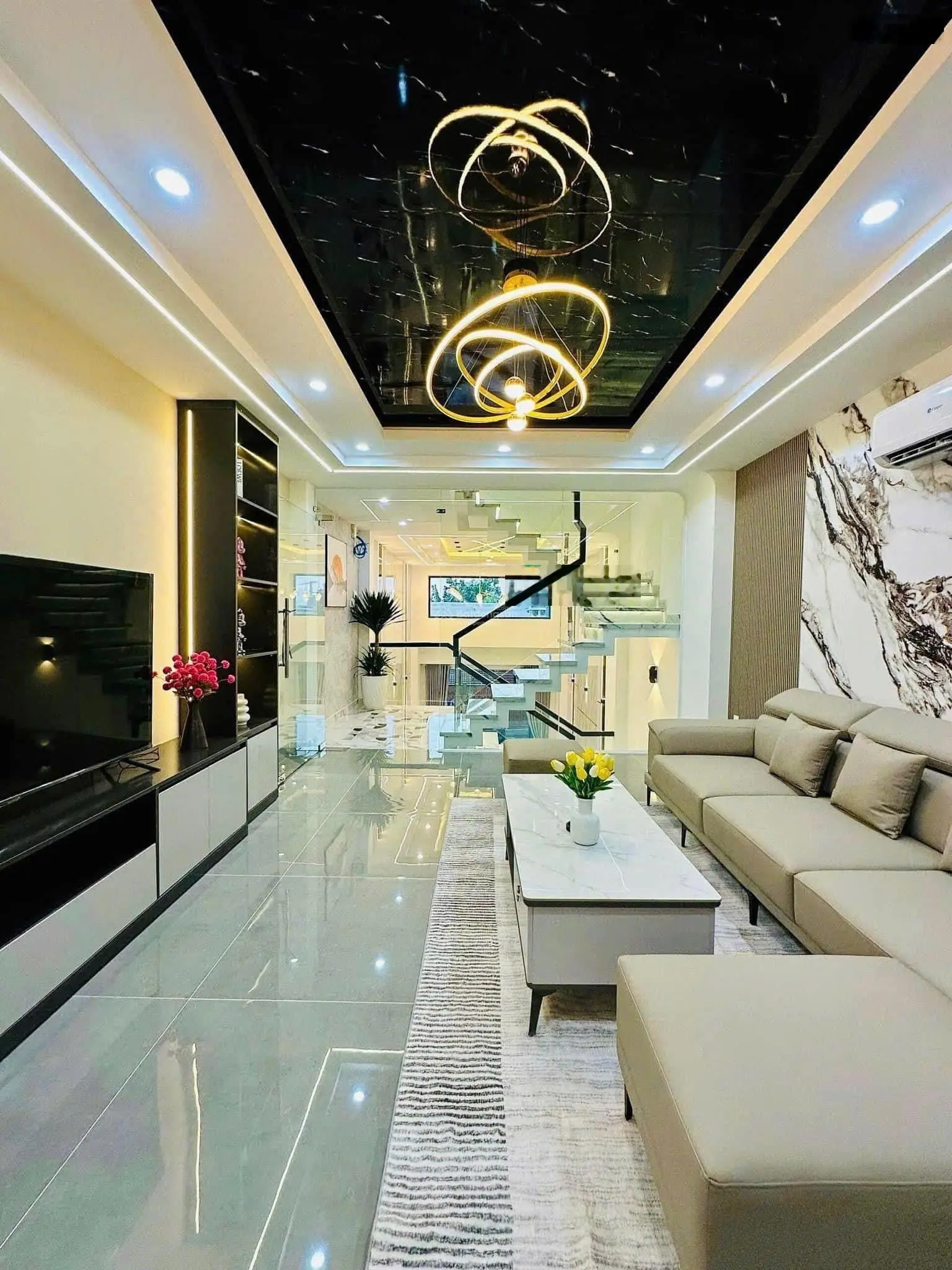 Chính chủ ký gửi bán gấp nhà Tô Ngọc Vân P. Thạnh Xuân, Q12, 64m2, hẻm xe hơi, sổ hồng