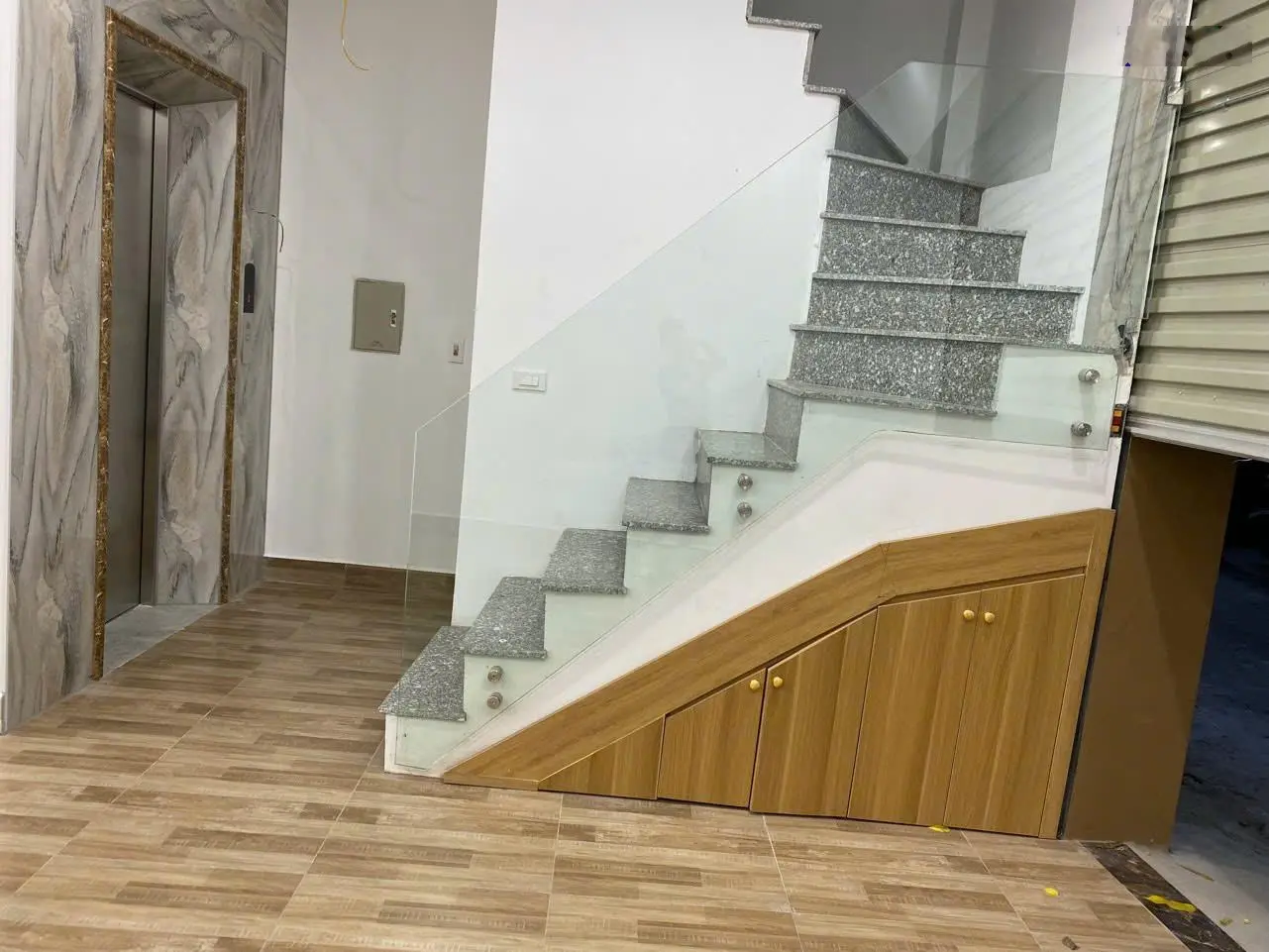 Gấp, bán nhà mới Kim Giang Thanh Xuân (ngõ 908)