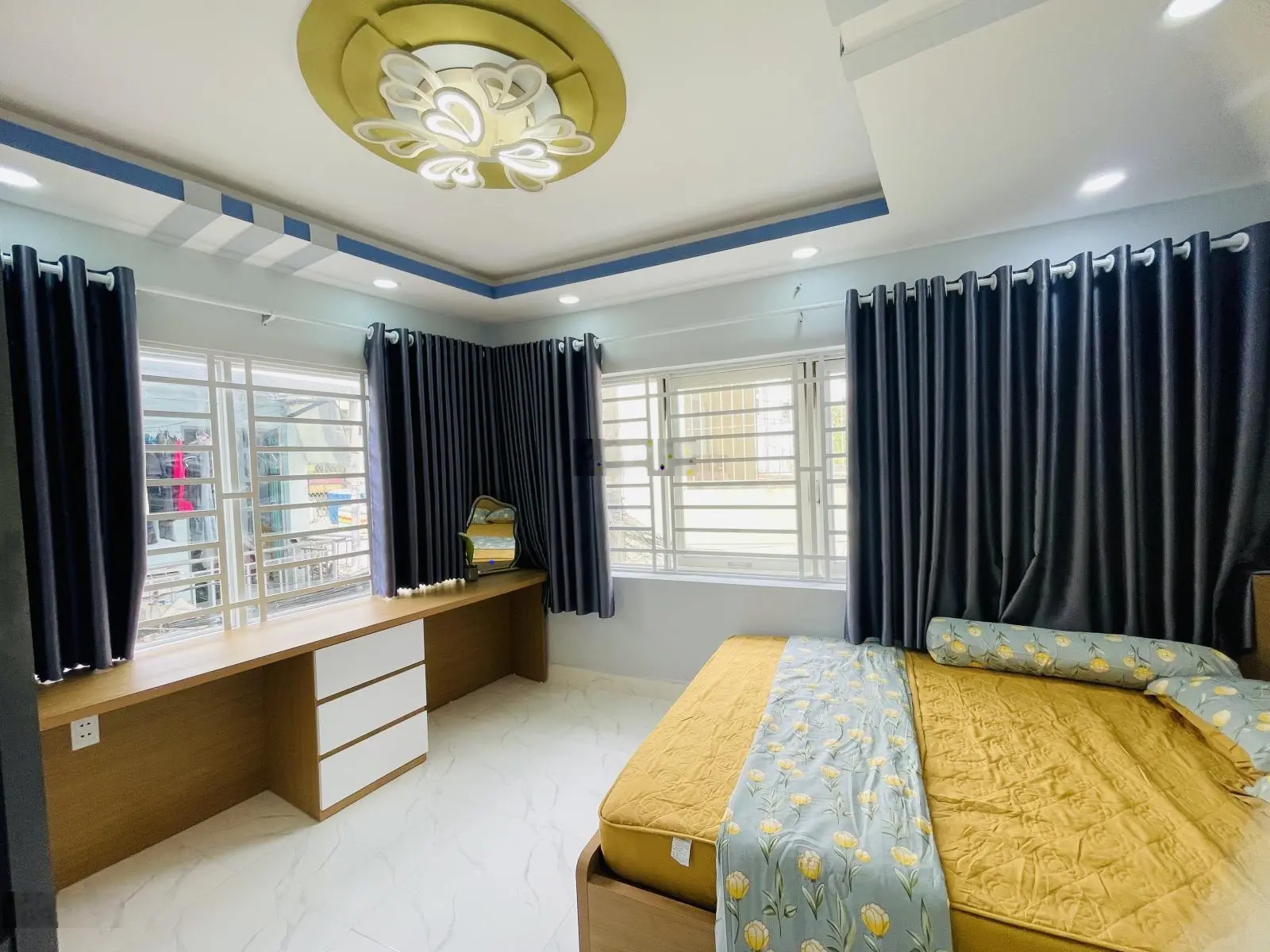 Tân Bình, nhà Lạc Long Quân, phường 10, nhà đẹp đủ nội thất chỉ dọn vào ở, thông Ni Sư Huỳnh Liên