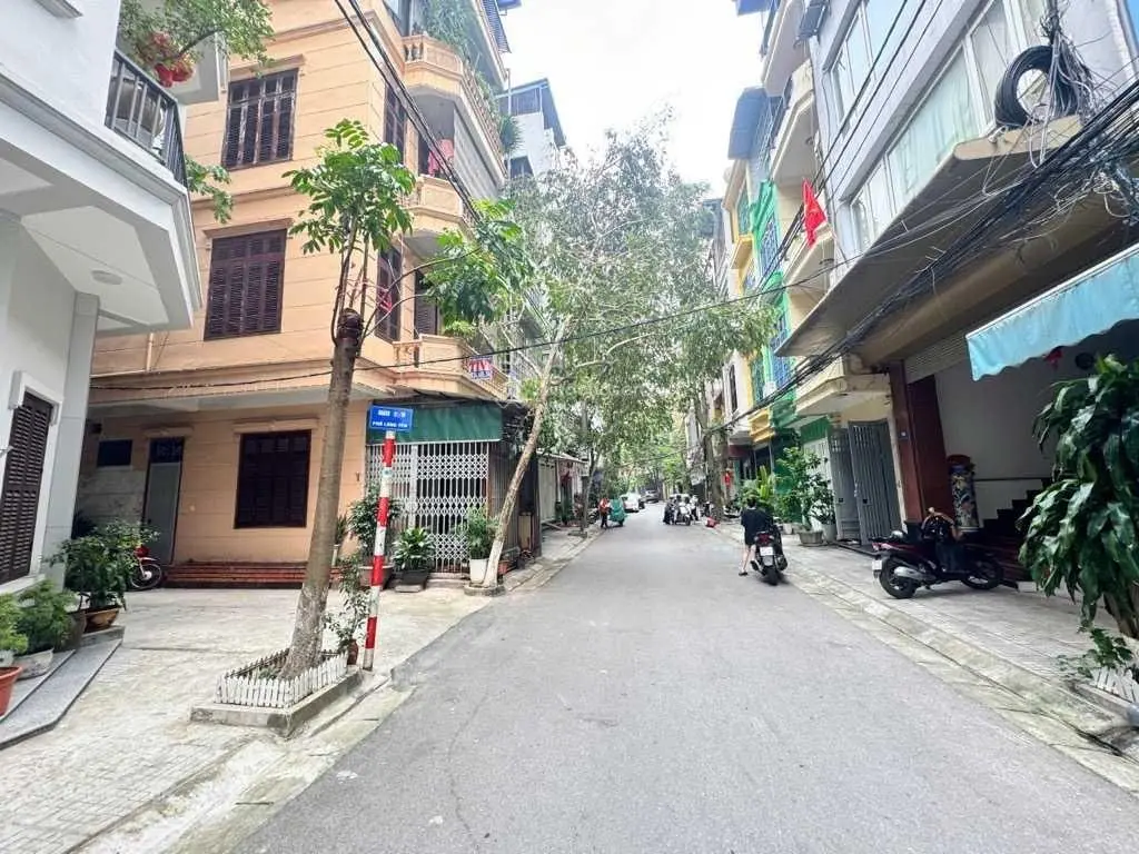 Bán nhà mặt phố kinh doanh , ô tô tránh , nhà phân lô siêu đẹp mc