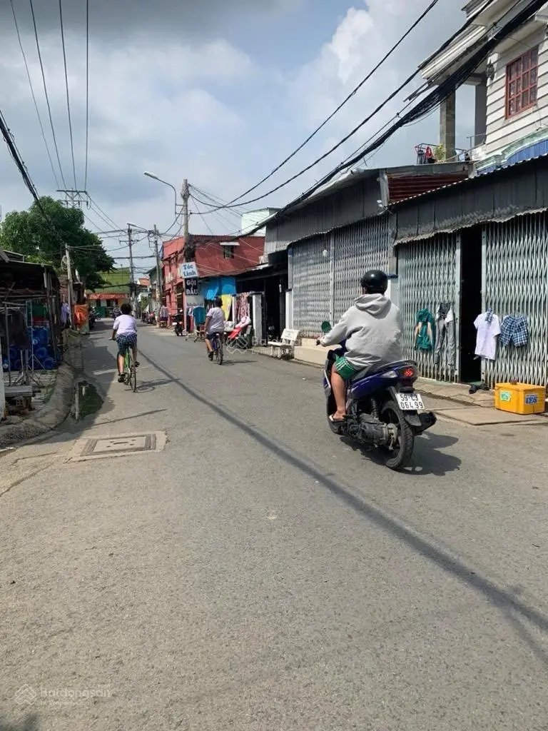 Bán dãy phòng trọ 6 căn, ô tô vi vu, Lê Văn Lương, 7 x 19, Sổ đẹp, chỉ 4,3 tỷ.