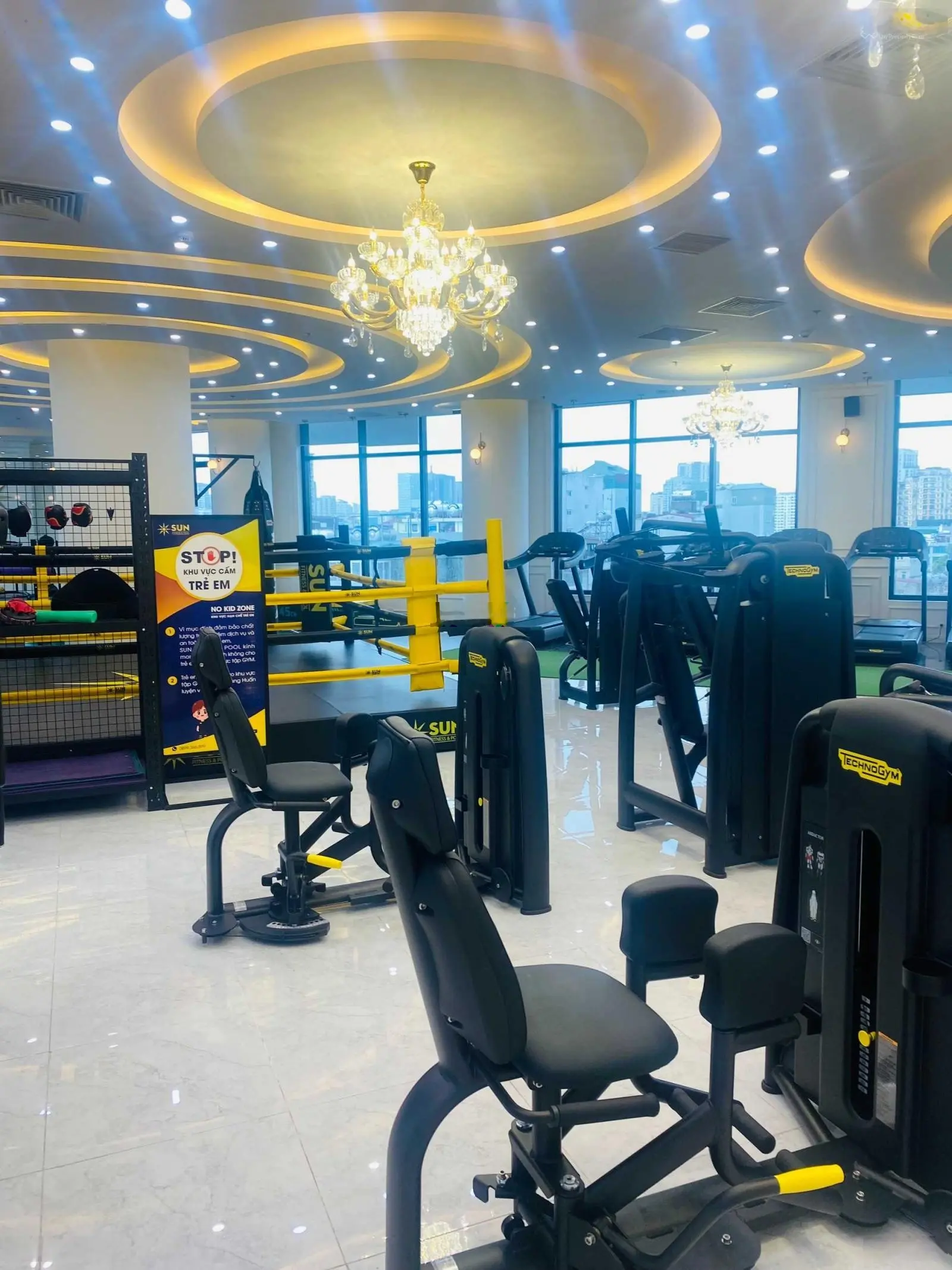 Chính chủ bán căn penthouse đẹp Đông tứ mệnh giá 3X tỷ. LH: 0987 975 ***