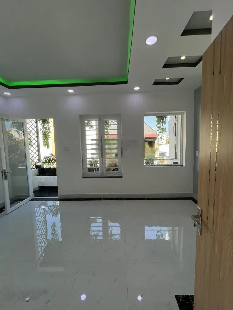 Bán gấp nhà gần Quận 8, Bình Hưng, hẻm xe tải, xe hơi đậu cửa, 3 tầng đúc, nhỉnh 4 tỷ