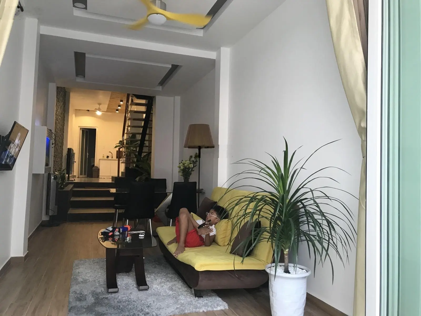 CHDV Hoàng Hoa Thám 25tr/ Tháng 49m2 3 Tầng Hẻm Rộng Sát Phan Đăng Lưu Lh:0987152506