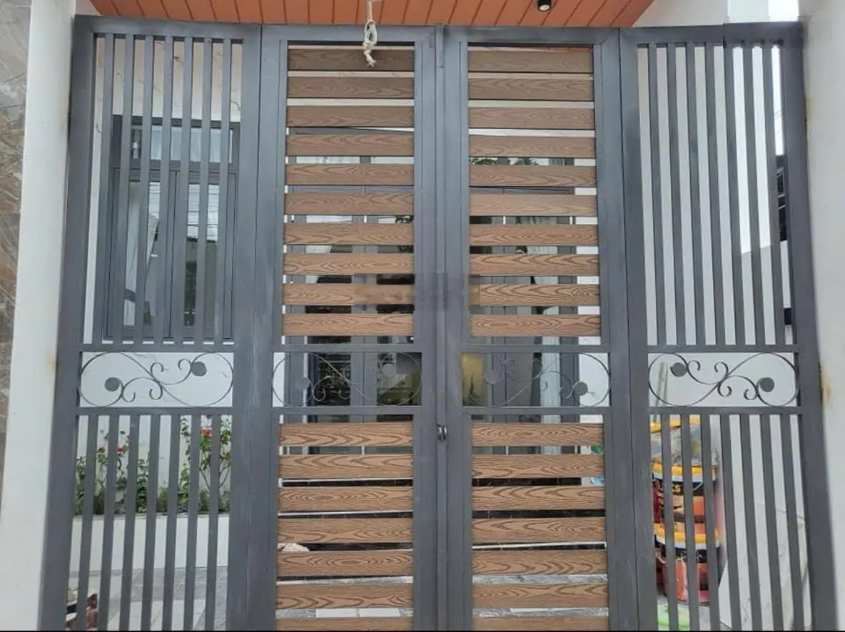 Bán nhà mới xây tt chợ thành, diên khánh