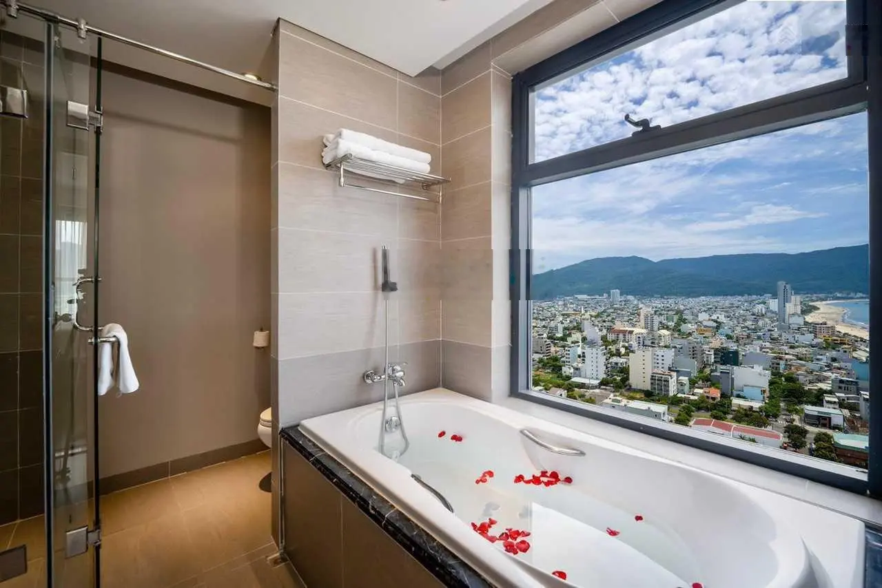 Hàng hiếm căn 2PN 73m2 Alphanam Apartment view biển Mỹ Khê và phố. Full nội thất Luxury sổ lâu dài