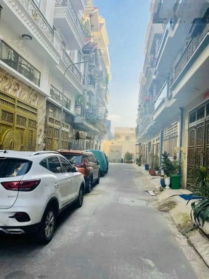 Nhà bán, Quận Bình Tân, vip thông, Hương Lộ 2 - nhà mới 4 tầng - nở hậu - gia 6,45 tỷ
