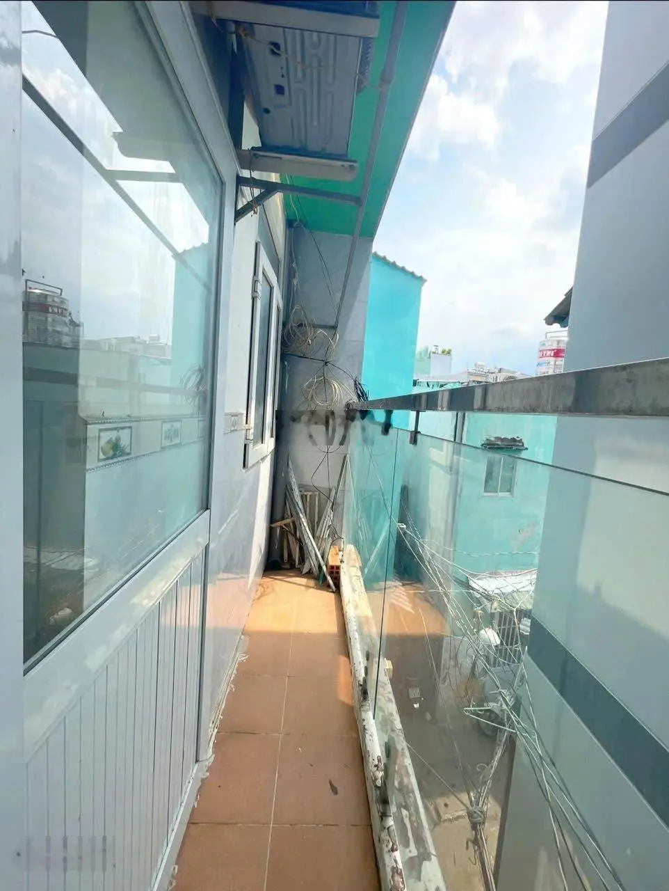 Chỉ 2,45 tỷ nhà đẹp 4 tầng 3 PN hoàn công đủ - ngay Tôn Đản