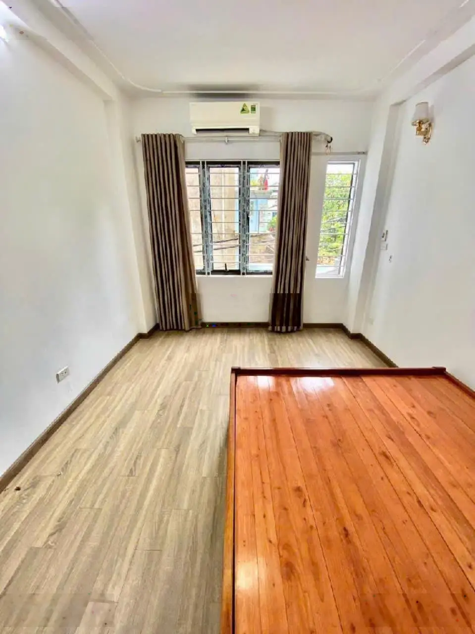 Nhà phố; đường Đội Cấn, Ba Đình, giá cực chất 6,68 tỷ vnd, 43m2, 4PN + 3WC