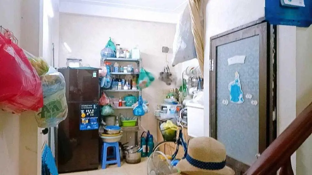 Nhà Lĩnh Nam 34m2, 4 tầng, 3.6 tỷ, sổ đỏ chính chủ, không quy hoạch, ngõ trước nhà rộng 3m