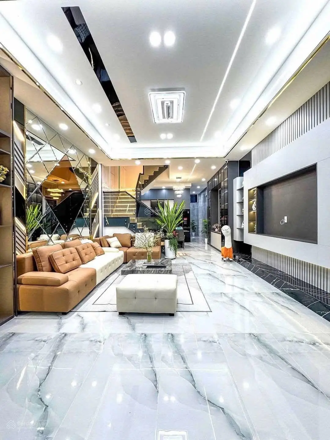 Nhà đẹp giá rẻ,hẻm xe hơi tọa lạc ngay đường Khổng Tử,Hiệp Phú,quận 9.Giá chỉ 4 tỷ 290 tr quá rẻ.