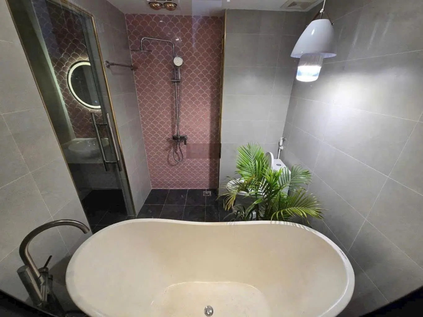 Nhà cổ linh hàng xóm aeon mall long biên 6 tầng gara ô tô