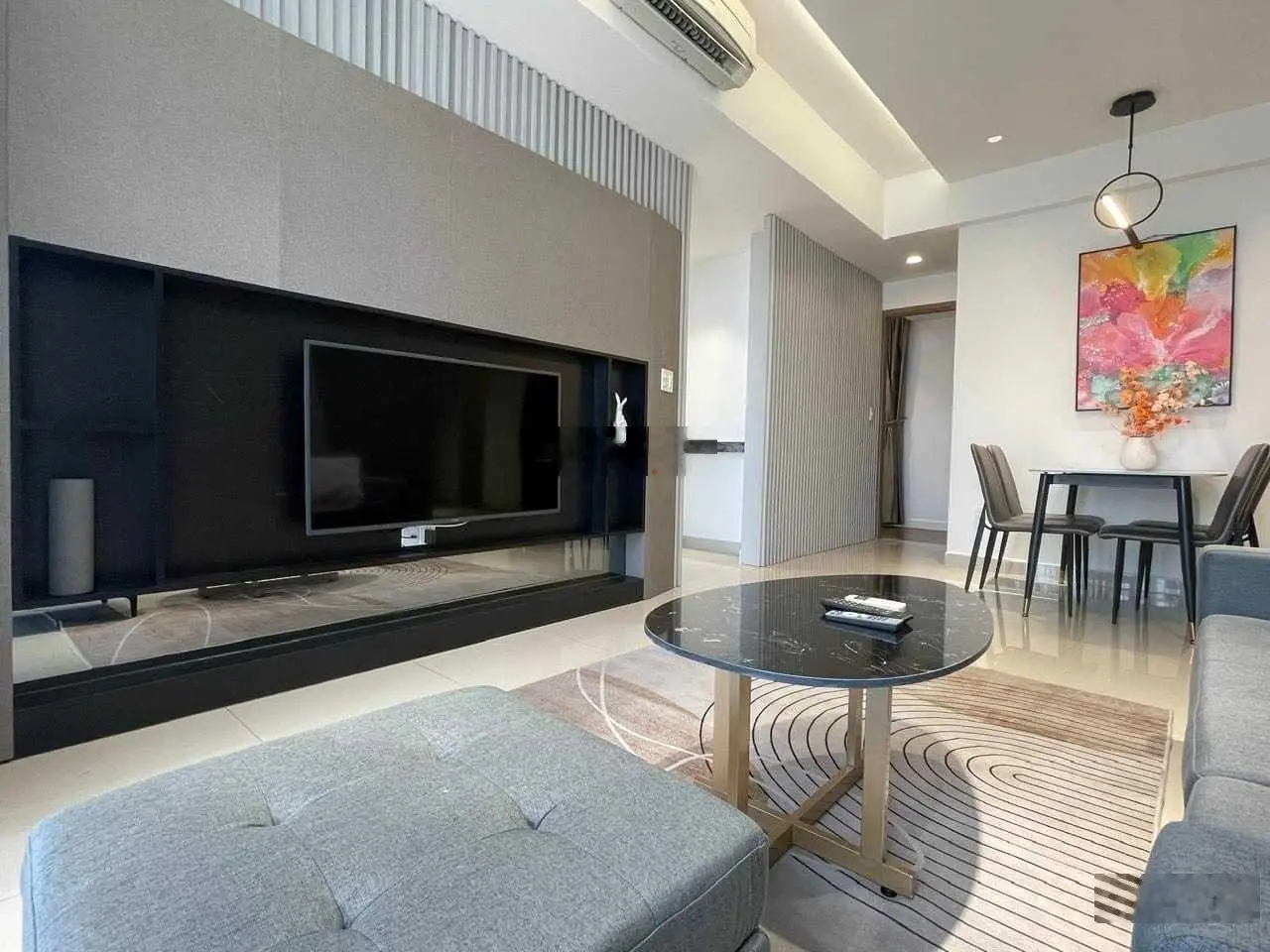 Bán gấp CHCC Sài Gòn Tower, Q. Tân Phú. DT 86m2, 3PN, 2WC, full nội thất. LH: 0903 318 ***