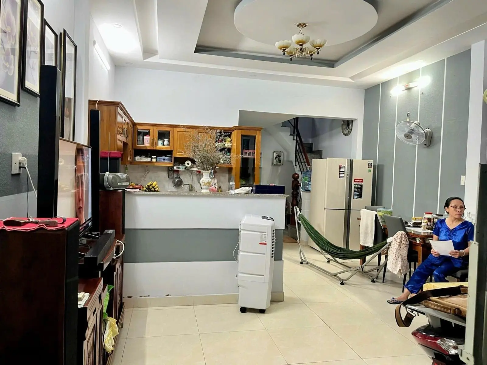 Nhà Mặt tiền nhựa, đối diện công viên,sổ hồng sẵn