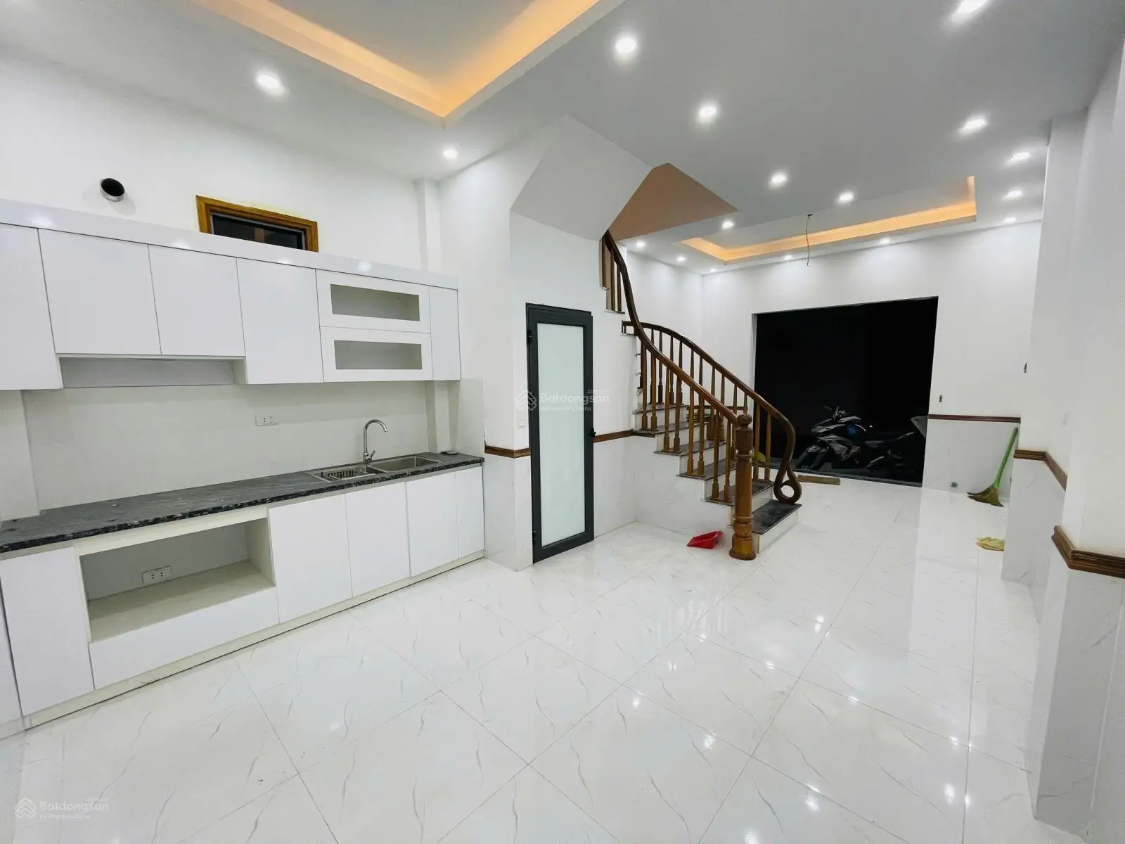 Nhà Lai Xá Vào Ở Được Ngay, Xây Mới 5 Tầng, 6 Ngủ, Lô Góc 2 Mặt Thoáng, Phù Hợp Làm Chung Cư Mini