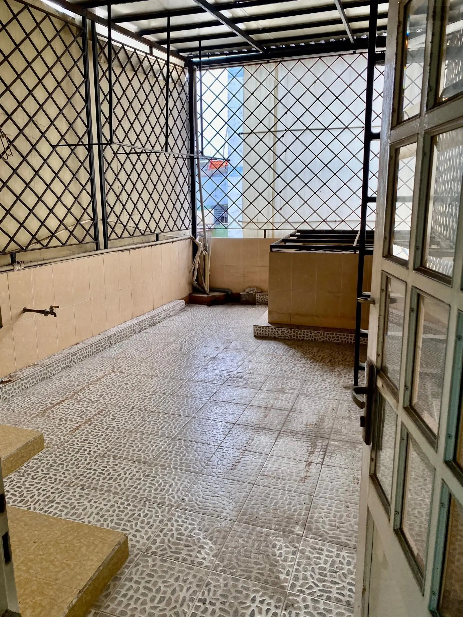 * Đường xe tải * [80m2 - 4 tầng] Kỳ Đồng - ô chờ thang máy 450kg