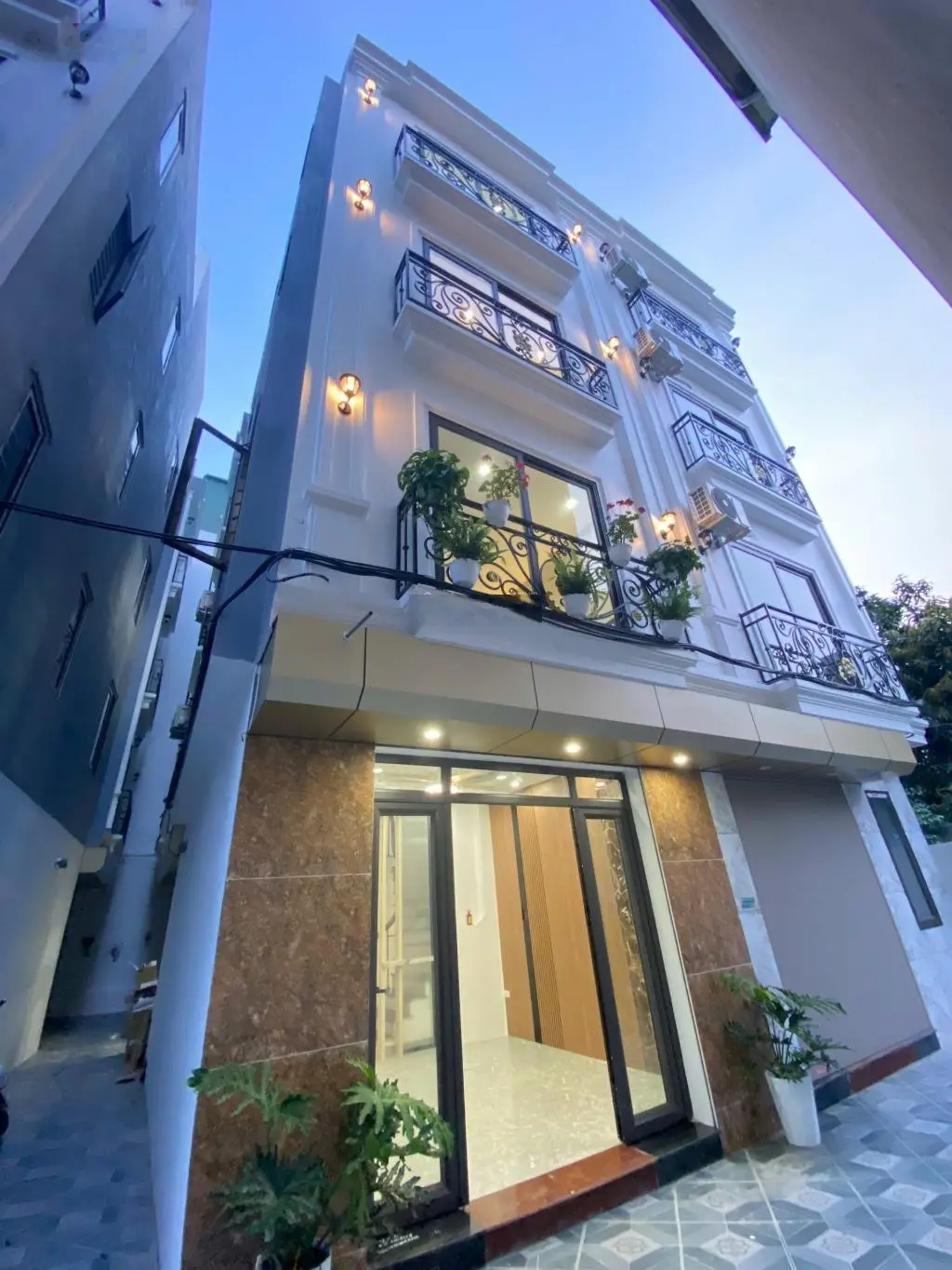 Duy nhất 1 căn Ngay Aeon Thạch Bàn 34m2 x 5T Lô Góc Full nội thất xịn xò 3 bước chân ra Mặt Phố TB