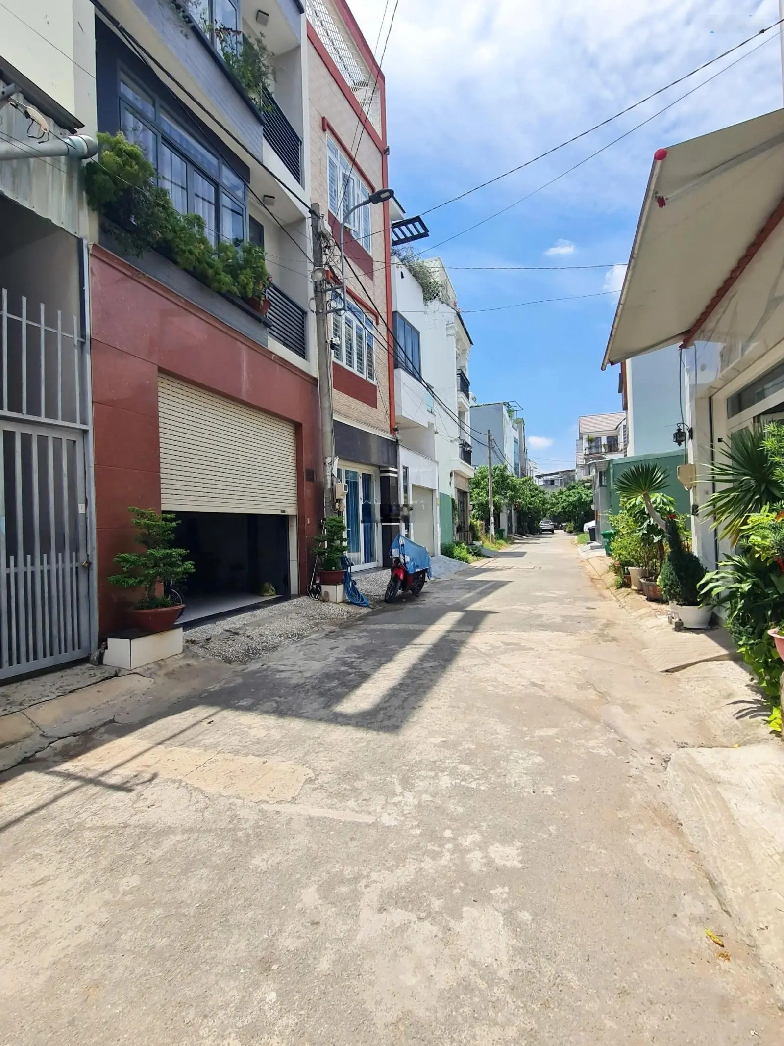 Bán nhà 3PN + 1 phòng sinh hoạt chung, 4.2x15.5 trệt 2 lầu 1 tum sân thượng HXH Đ. Nguyễn Duy Trinh