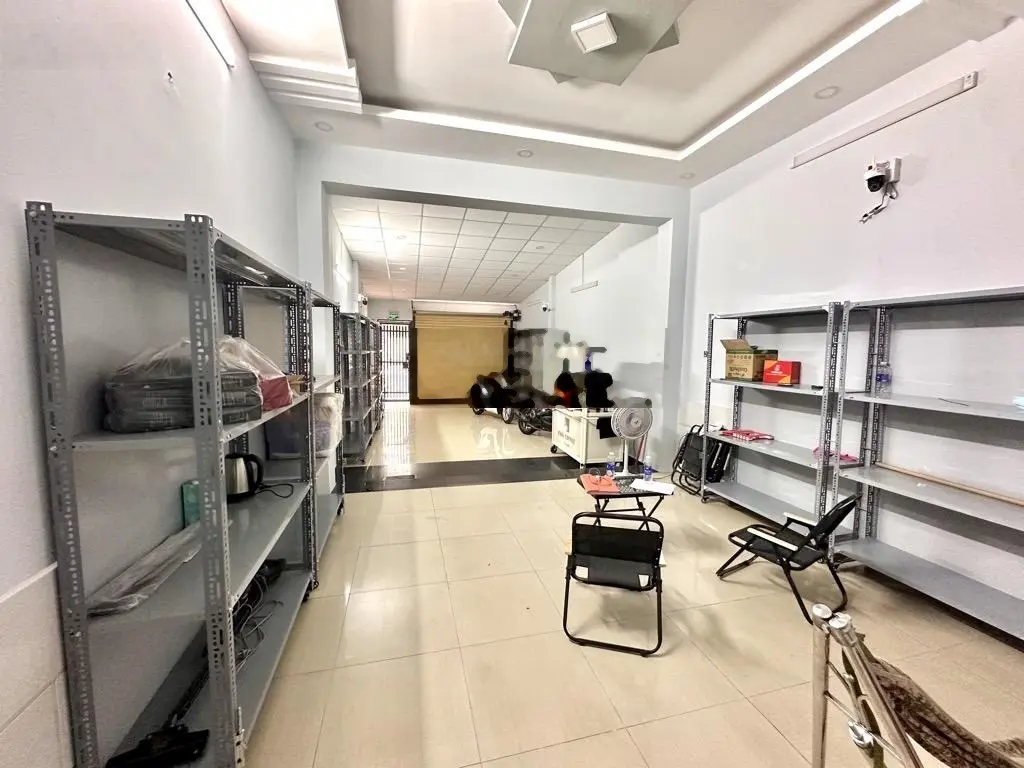 Nhỉnh 8 tỷ - Nhà 4 tầng - MT đường Bình Chiểu - Thủ Đức